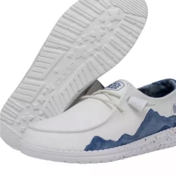 HEYDUDE Wally EXCLUSIVE Colorado Mountain ShoeS White/Blue Kid 6 /Women’s 7 NWOB - Picture 3 of 8